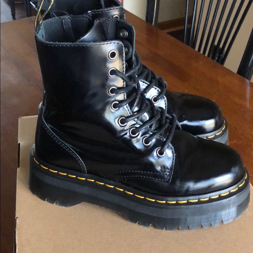Doc Marten Jadon women’s size 6